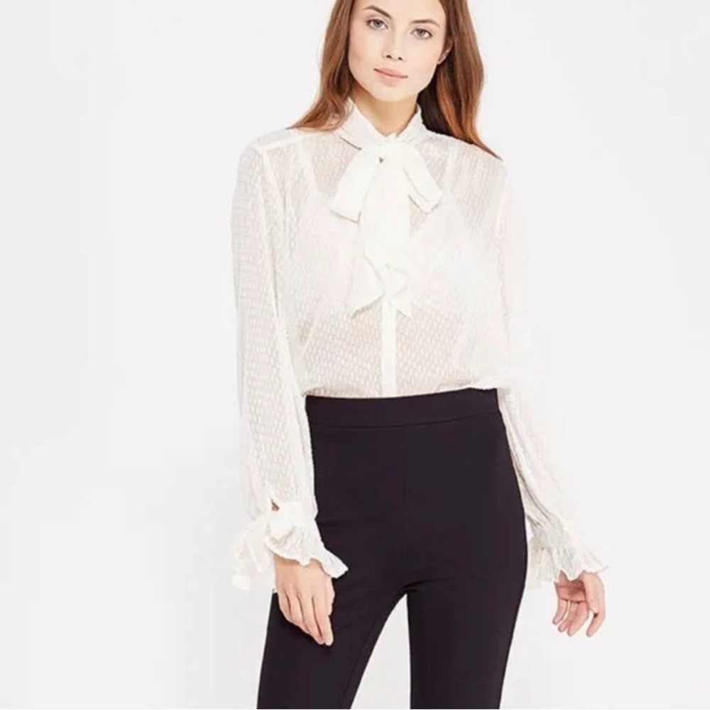 Banana Republic Neck Tie With Bow Sleeves Blouse